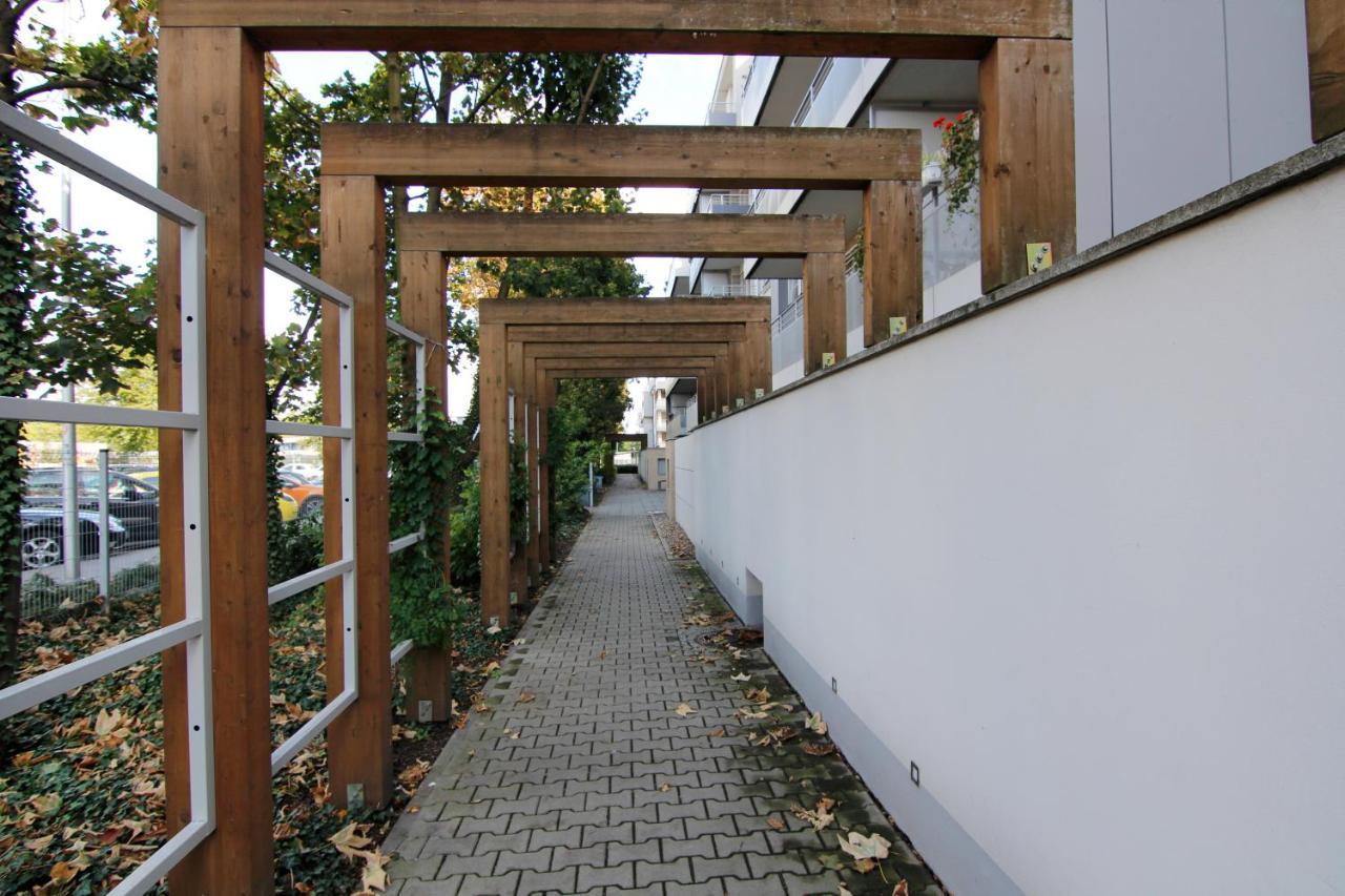 Blue River - Klimasa - Taras - Private Apartment ヴロツワフ エクステリア 写真